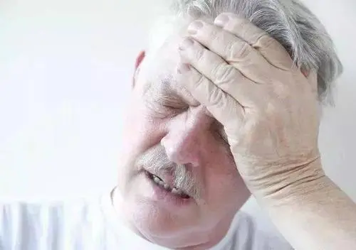 什么原因引起脑血栓 为什么高血压会引起脑血栓