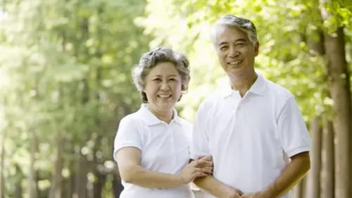 老年人便秘吃什么水果效果最好 老年人便秘吃什么药立刻见效