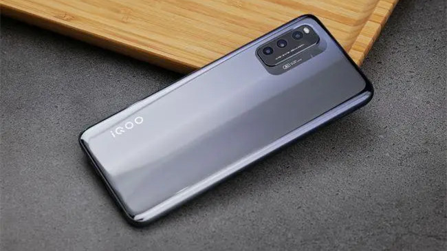 iqooz5怎么样 iqooz5值得入手吗