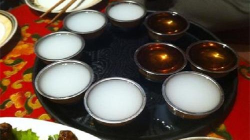 马奶酒好喝吗什么味道 马奶酒的功效与作用一览