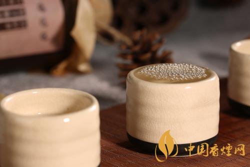 白酒十二种香型分类介绍 国家认证的十二种白酒香型一览