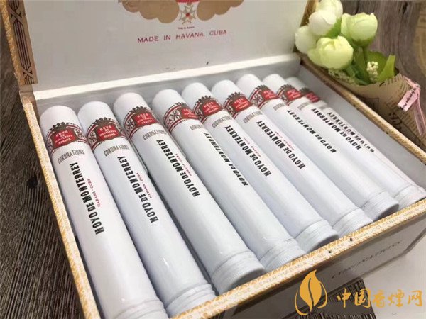 新人初尝古巴雪茄烟好友铝管 品味牛奶巧克力香