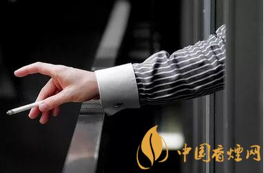 外媒称吸烟是导致痴呆症的一个因素