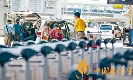 多伦多机场买指定免税香烟免车费 游客需谨慎！