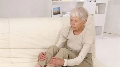 治老年人便秘吃什么药最好 治老年人便秘的中成药