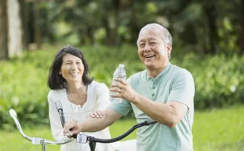 治老年人便秘吃什么药最好 治老年人便秘的中成药