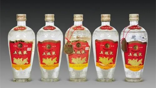 五粮液回收价格查询 52度五粮液酒回收价格表和图片