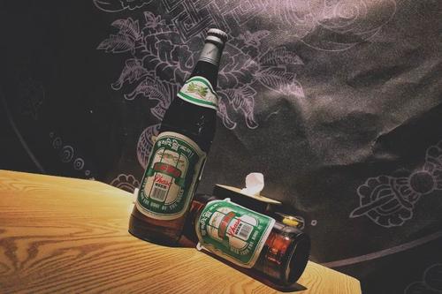 拉萨啤酒批发报价一览 拉萨啤酒瓶装批发价格多少