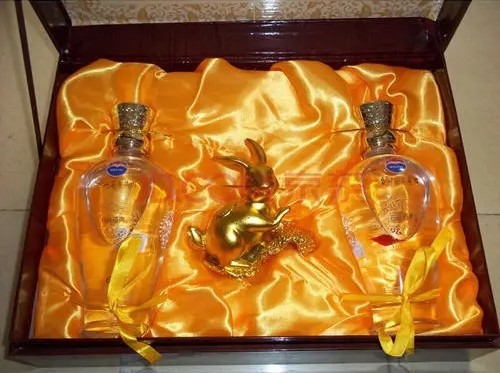 52度五粮液荣华富贵价格查询 五粮液荣华富贵酒52度价格表图大全