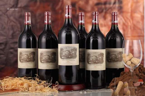 大拉菲红酒一瓶多少钱 大拉菲和小拉菲的区别