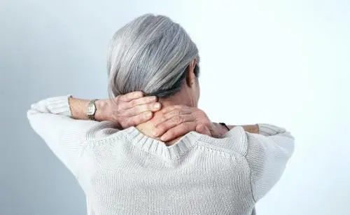 怎样治疗颈椎病最有效吃什么药 怎样治疗颈椎病最有效的运动