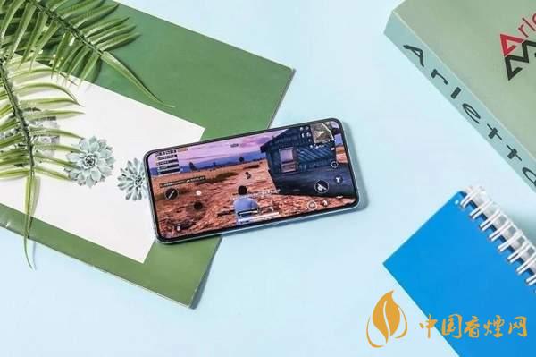 iqoo5值得入手吗？旗舰“水桶机”入手到底亏不亏！