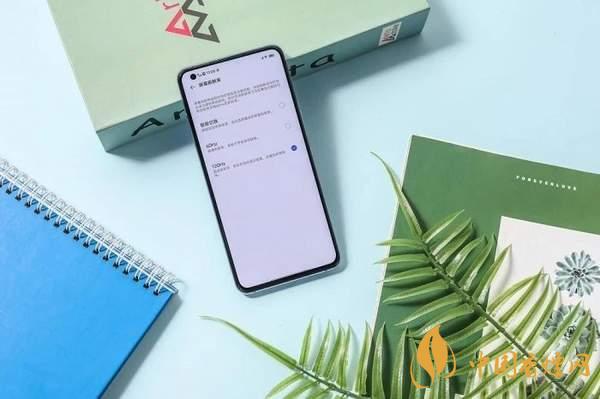iqoo5值得入手吗？旗舰“水桶机”入手到底亏不亏！