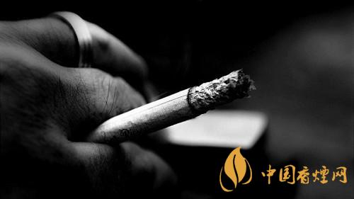 你抽的黑白中华烟是真的吗?黑白中华真假如何区分?