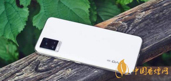 vivoy70s和vivos7哪个好？vivoy70s和vivos7两款手机参数对比