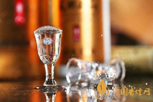 酱香型和浓香型白酒的区别是什么 酱香型和浓香型白酒的区别介绍