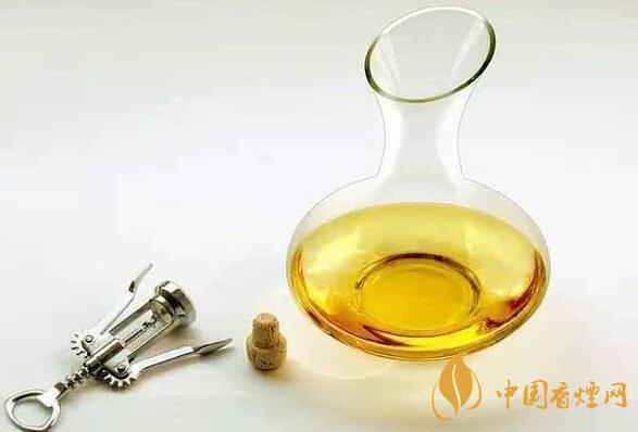 白葡萄酒需要醒酒吗  白葡萄酒醒酒注意事项