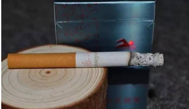 黄鹤楼游泳回归,爷爷辈最喜爱的香烟品牌