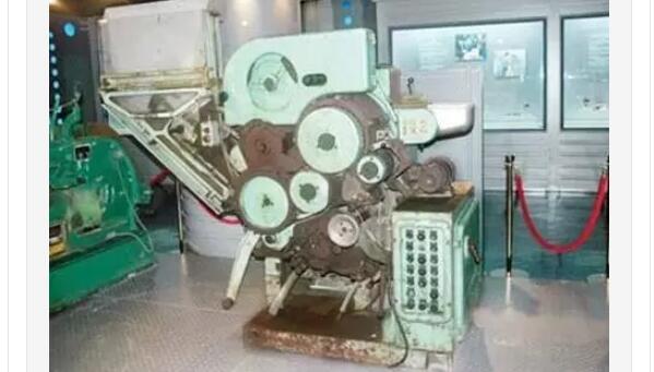 过滤嘴香烟是什么意思 香烟的烟嘴是什么材料(聚丙烯和醋酸纤维)